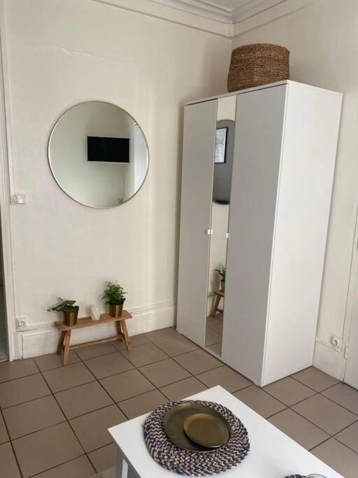 Le Penseur Studio Apartment Orleans Exterior photo